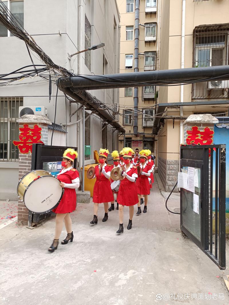 禮儀慶典演出,無論是開業(yè)慶典還是結(jié)婚典禮都會(huì)需要舞獅表演和鑼鼓隊(duì)